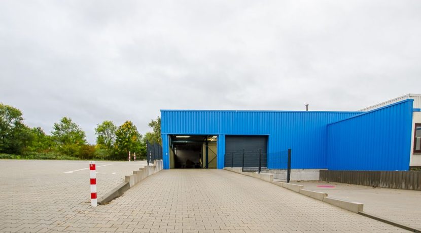 Halleneinfahrt