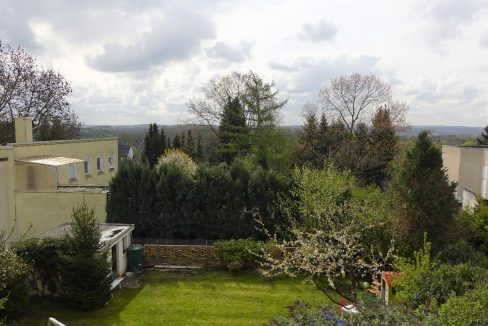 Ausblick auf den rückseitigen Garten