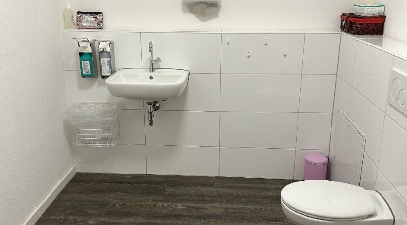 Behinderten-WC