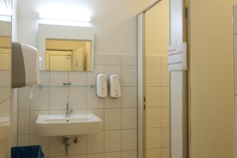 Getrennte WC- Anlagen