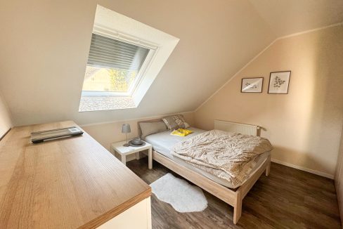 Schlafzimmer DG rechts