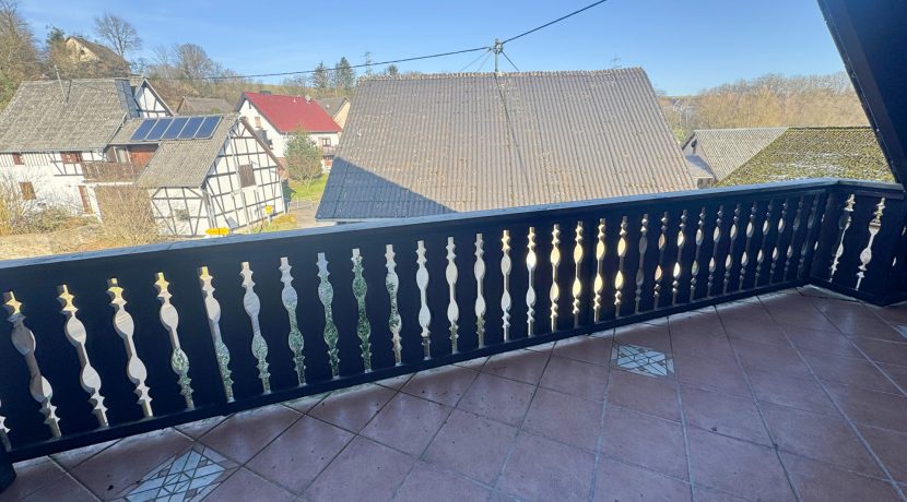 Balkon DG links