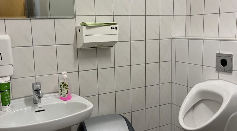 Herren-WC EG