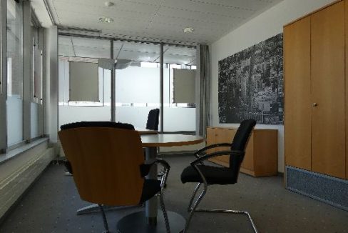 Einzelbüro Straßenseite