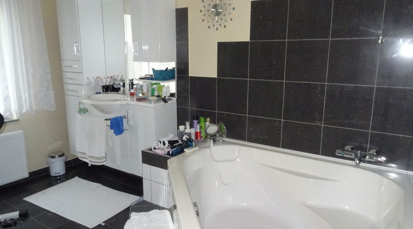 Badezimmer EG