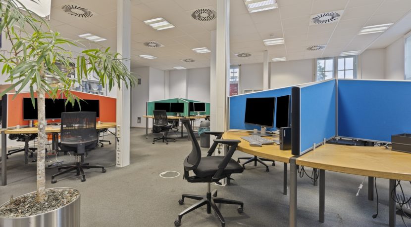 Büro EG