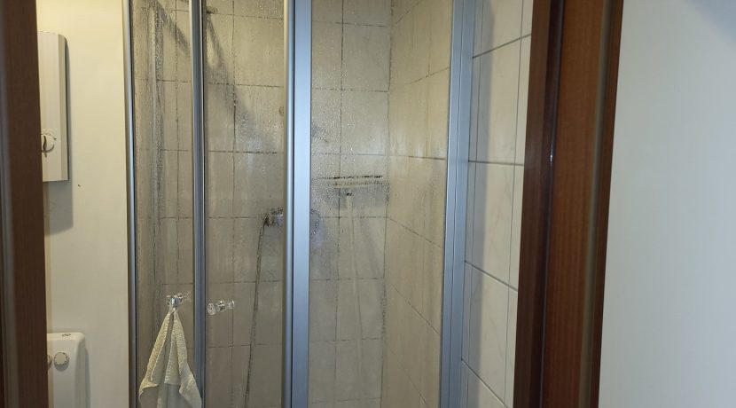Wohnung 2 Bad mit Dusche
