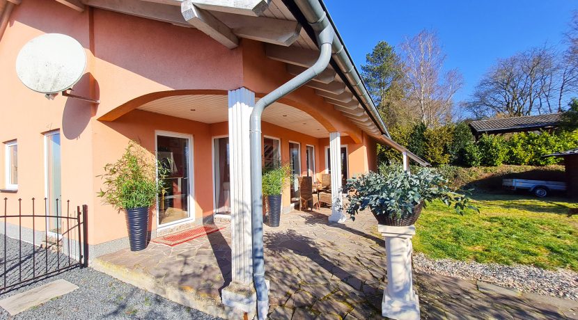 überdachte Terrasse