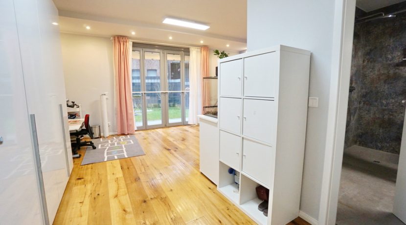 ... mit Zugang zur Terrasse