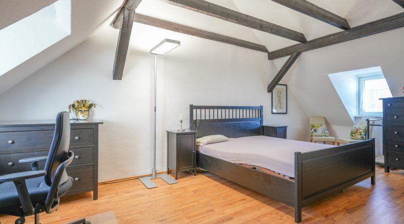 11 Schlafzimmer DG