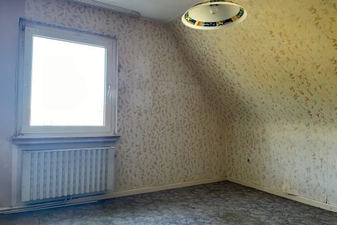 Schlafzimmer (DG)