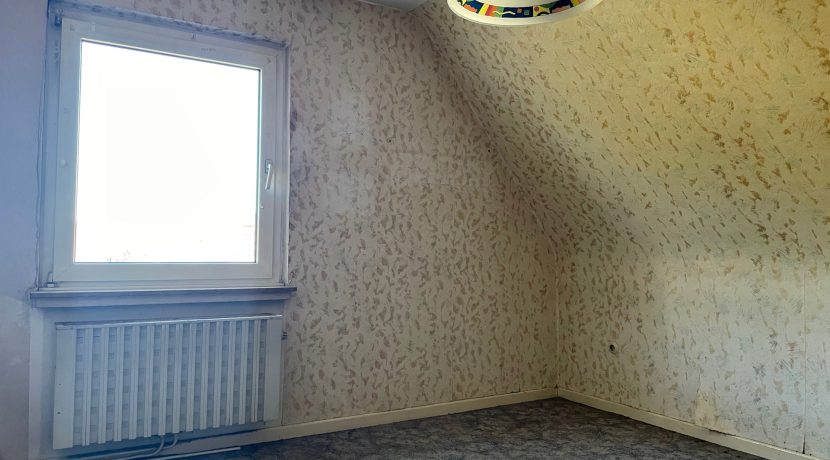 Schlafzimmer (DG)