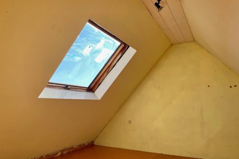 Zimmer Anbau (DG)