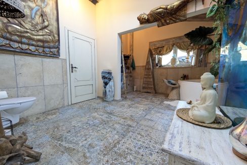 Badezimmer EG