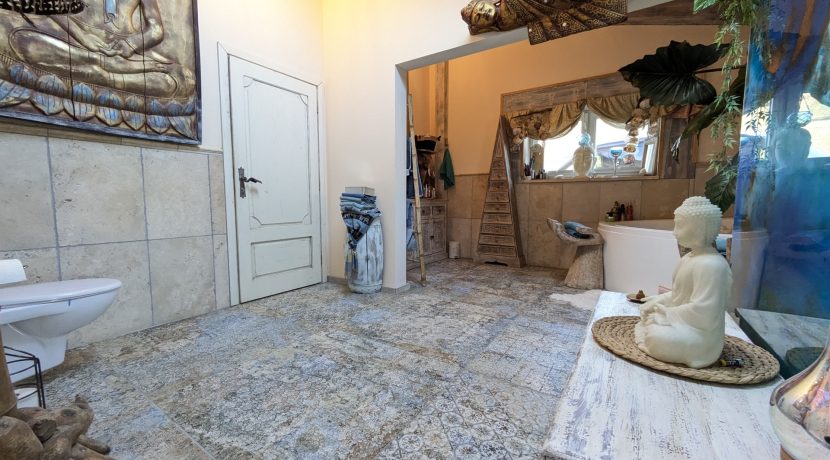 Badezimmer EG