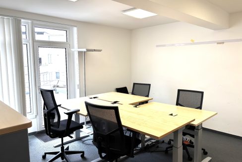 Büro 1