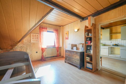 Durchgangszimmer DG