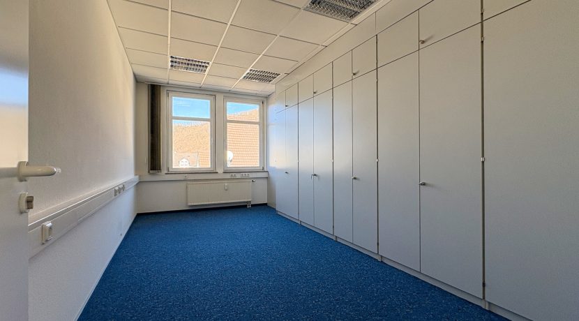 Büro 1