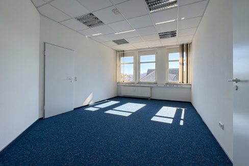 Büro 8