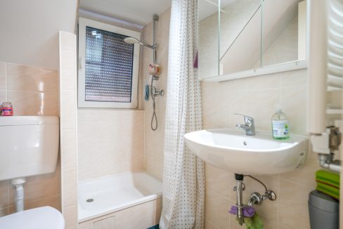 Badezimmer DG
