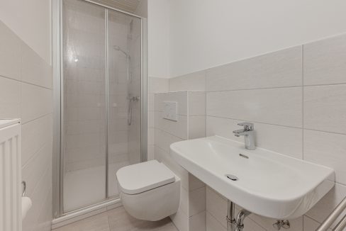 modernisiertes Duschbad