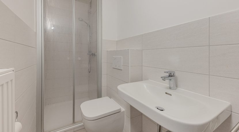 modernisiertes Duschbad