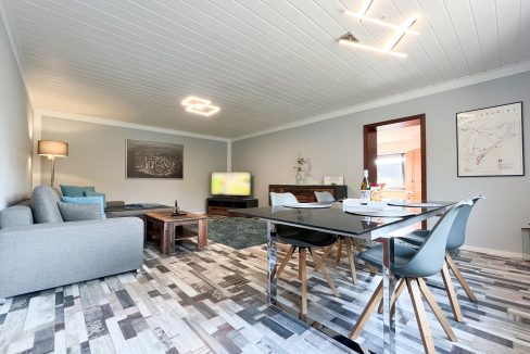 Wohn-/Esszimmer (ELW)