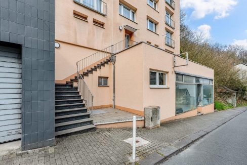 Treppe zum Hauseingang