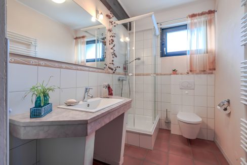 Badezimmer EG