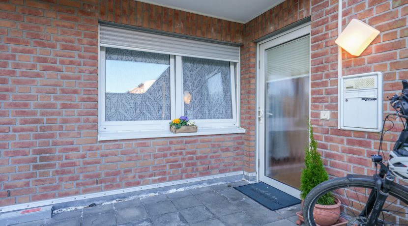 2 Wohnungseingang