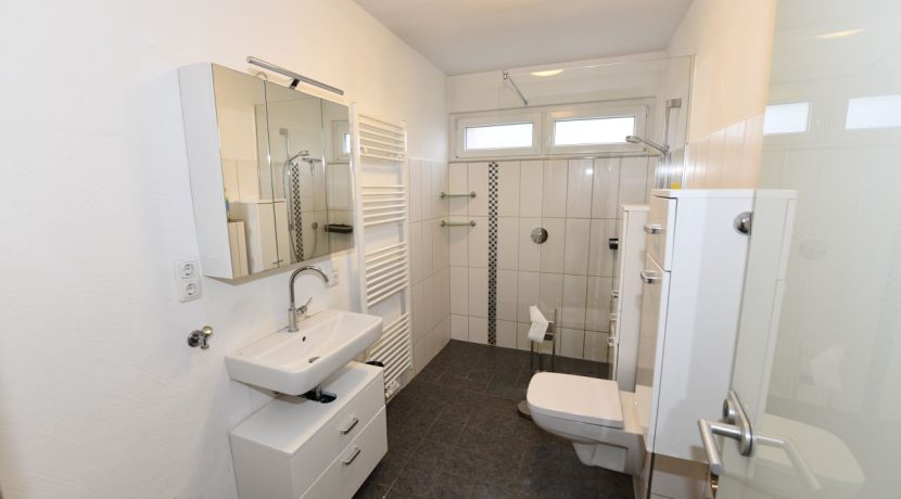 Badezimmer im Erdgeschoss