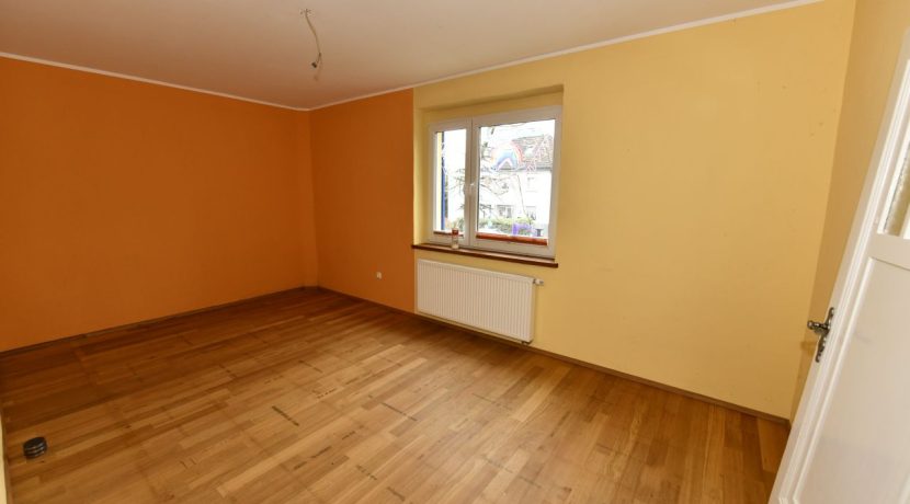 Büro im Erdgeschoss