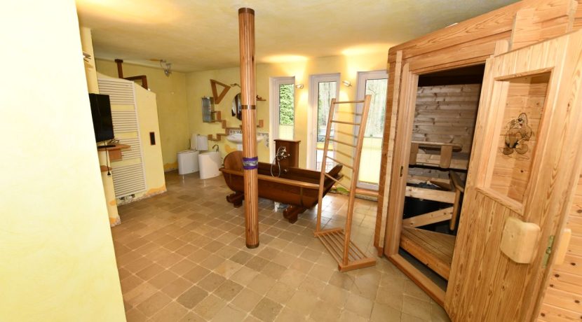 Spa-Bereich im Obergeschoss