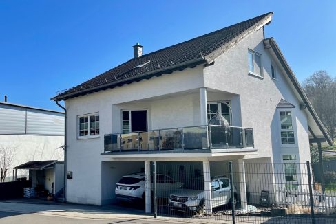 Hausansicht von der Straße