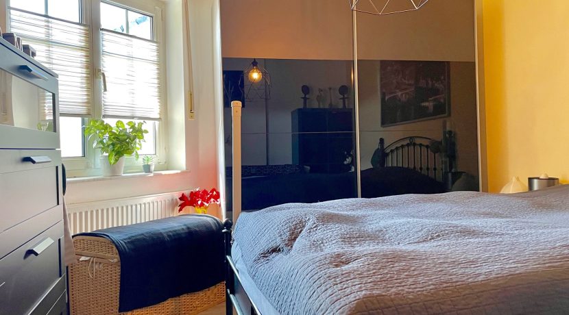 Schlafzimmer (Wohnung I - OG)