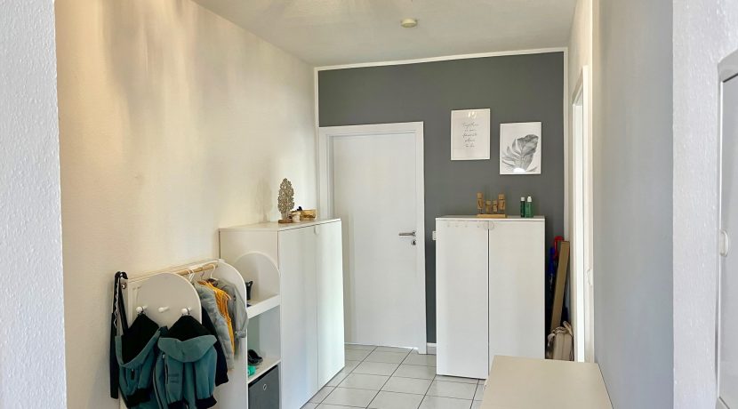 Eingangsbereich (Wohnung II - OG)