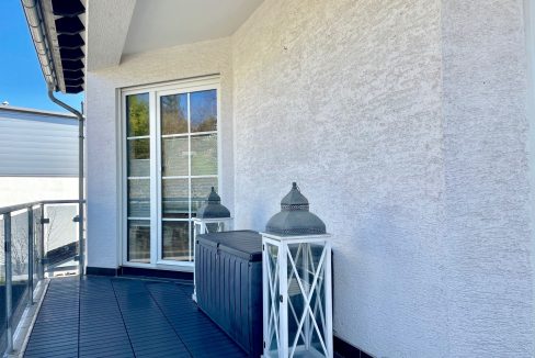 großer Balkon (Wohnung II - OG)