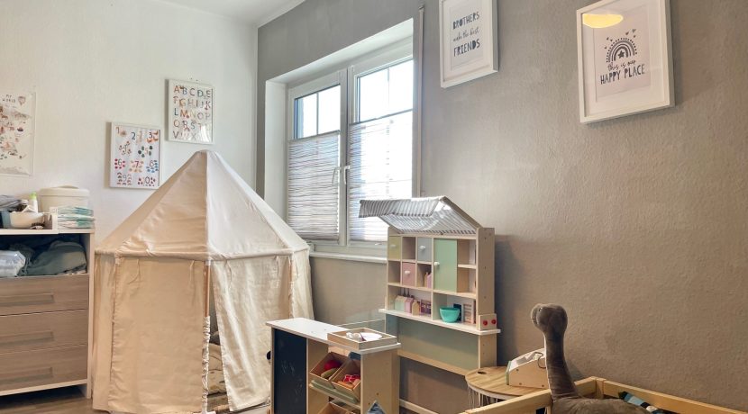 Kinderzimmer (Wohnung II - DG)