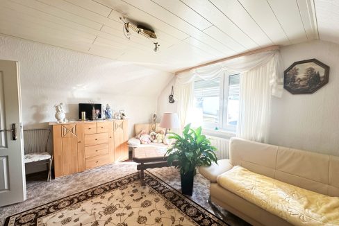 Schlafzimmer DG