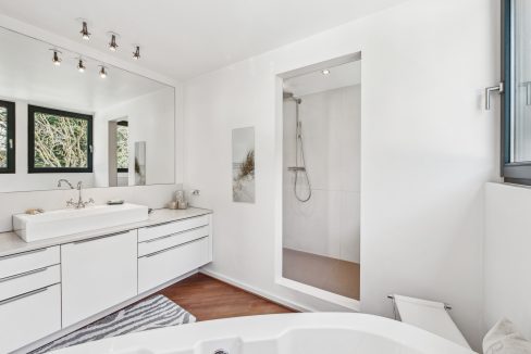 Badezimmer 1