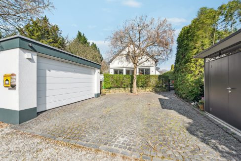 Garage / Stellplätze
