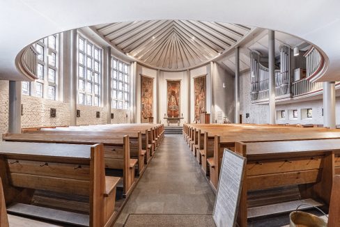 beeindruckender Kirchsaal