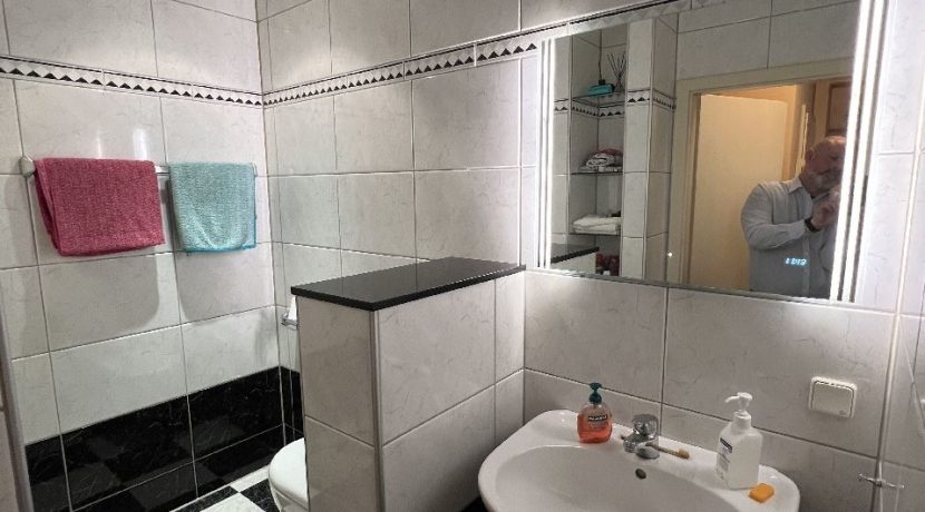 G-WC mit Dusche