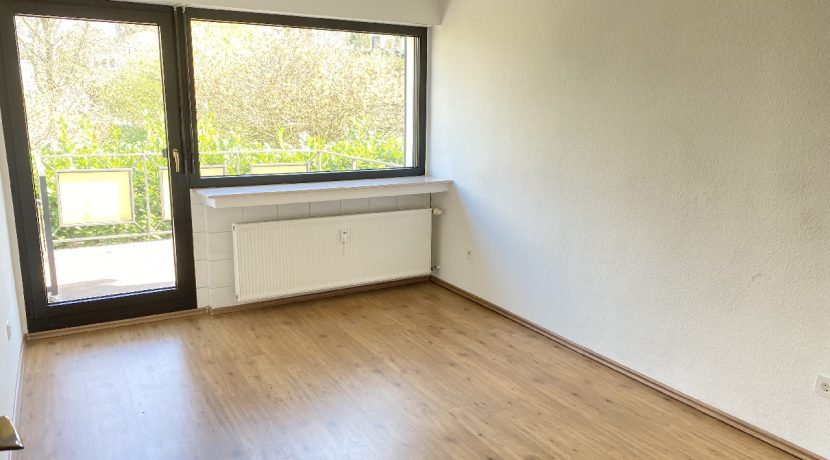 Schlafzimmer im DG mit Balkonzugang