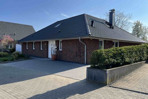 Straßenansicht