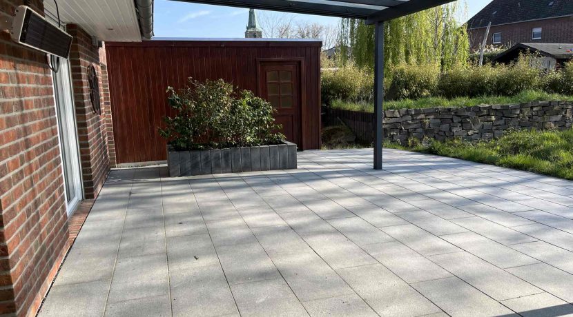 Überdachte Terrasse...
