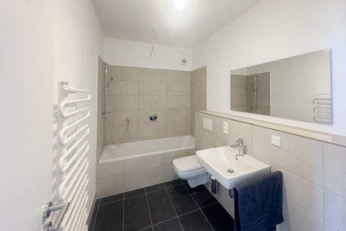 Wannenbad mit WC