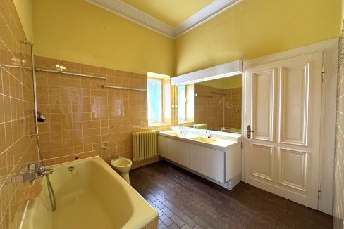 Badezimmer im Obergeschoss