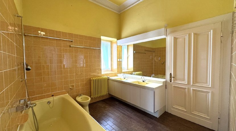 Badezimmer im Obergeschoss