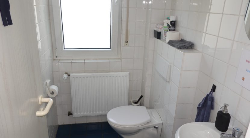 Personal-WC im Windfang